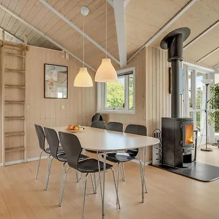 Hébergement de vacances 4 Bedroom Gorgeous In *