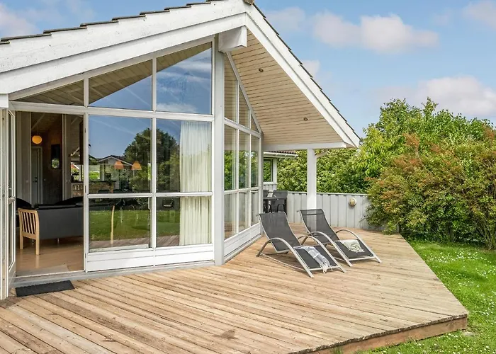 4 Bedroom Gorgeous In Nyaraló Børkop