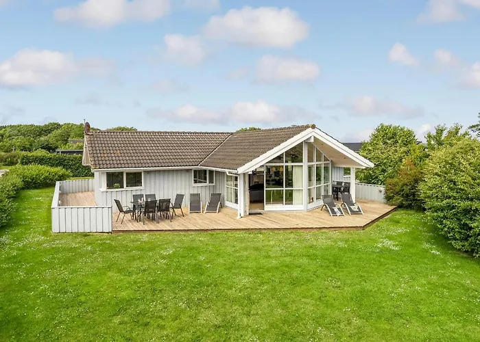 Nyaraló 4 Bedroom Gorgeous In