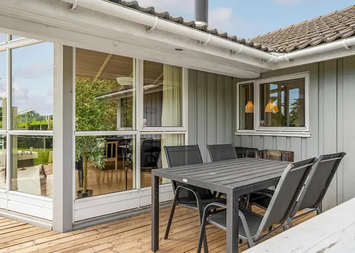 4 Bedroom Gorgeous In *